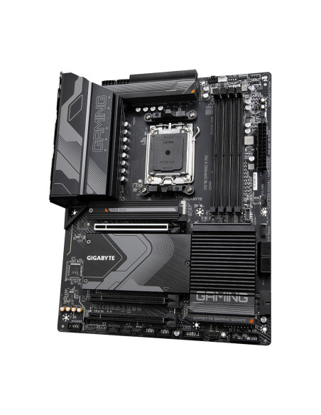 GA-X670 Gaming X AX