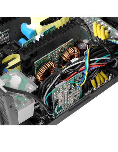 650W Toughpower Grand RGB 80+ Gold Full Modular 100% Japanese Capacitors
