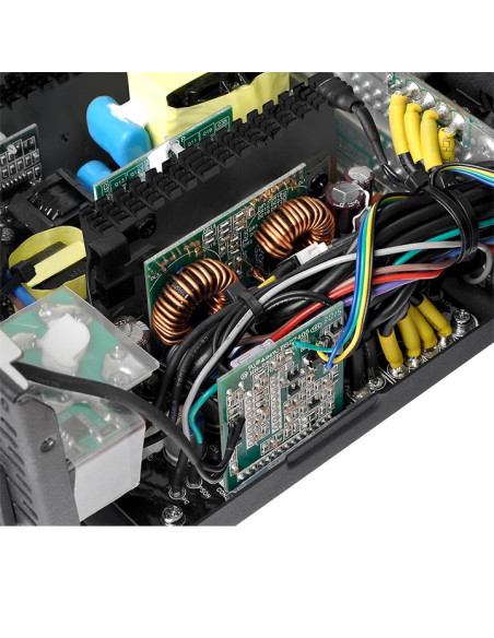 650W Toughpower Grand RGB 80+ Gold Full Modular 100% Japanese Capacitors